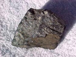 Coltan ore Ta2O5 21-25%, Nb205 40-45%, DLC, 5 MT for sale