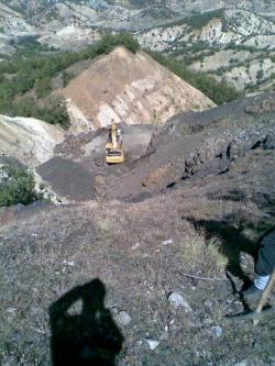 Company selles iron ore 63% $0