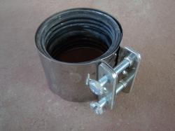 Hubless cast iron pipe fitting