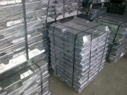 Aluminium ingot supplies, purity - 99,7% with maximum permissible iron content of 0.2% $0