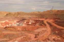 Bauxite ore 46%, 180,000 tons/month, min Al2O3 max 7% Sio2 $0