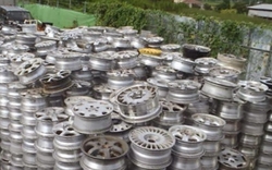 Scrap alloy wheel need $300