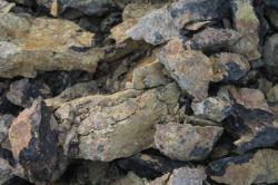 Cameroon Copper ore 25% to 35% 100 mt trial 25,000 mtpm CIF