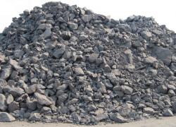 Chromite ore from mine supply