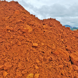 Selling raw bauxite ore, origin Quang Ngai, Vietnam