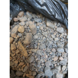 Offering coltan ore from Germany