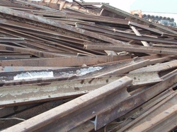 Used rails in pieces of 15mts $1